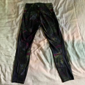 Lululemon 7/8 leggings with mesh detail